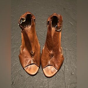 Latitude Femme size 39 vintage leather block wood heels